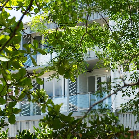Heart Hotel And Gallery Whitsundays Airlie Beach Kültér fotó