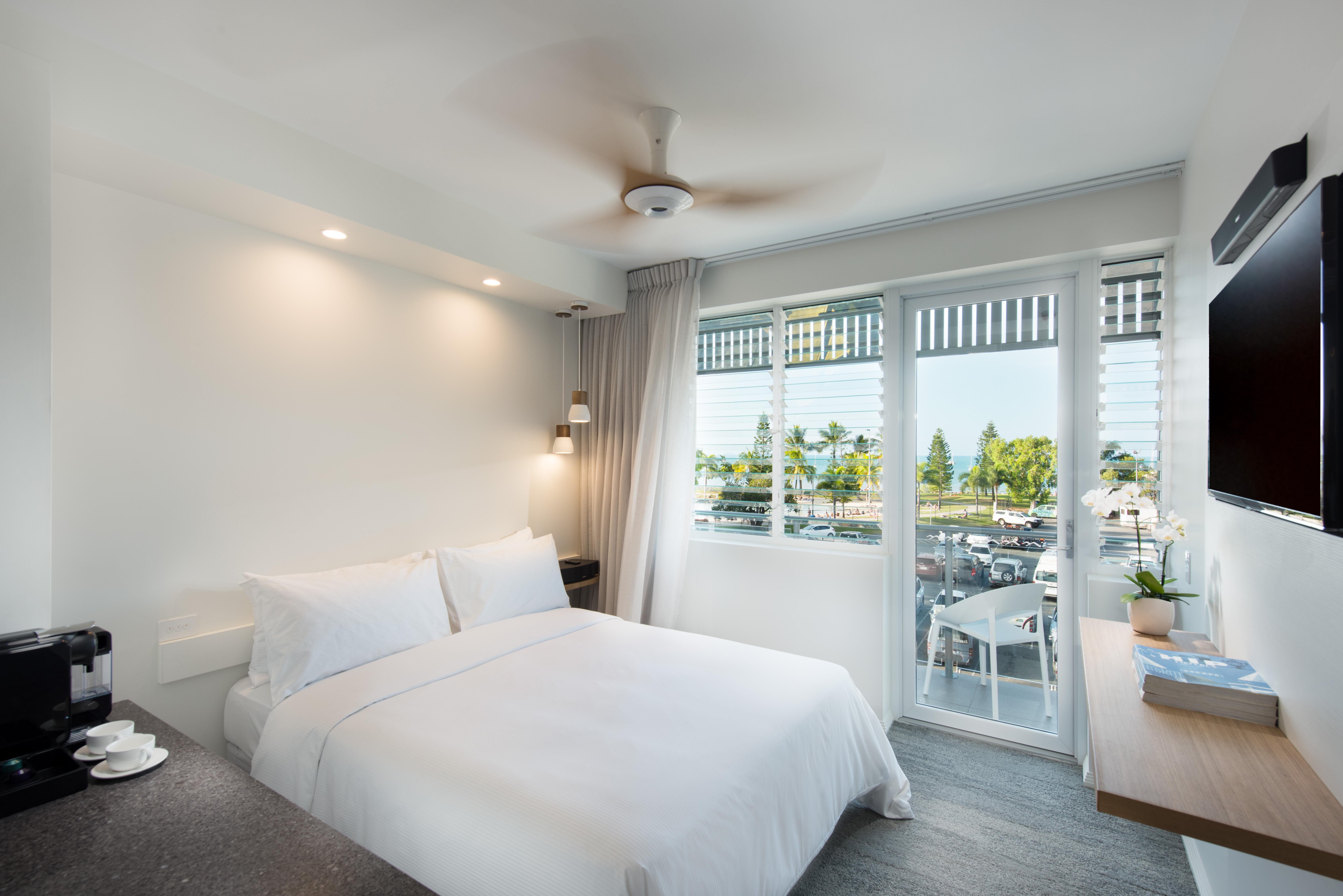 Heart Hotel And Gallery Whitsundays Airlie Beach Kültér fotó