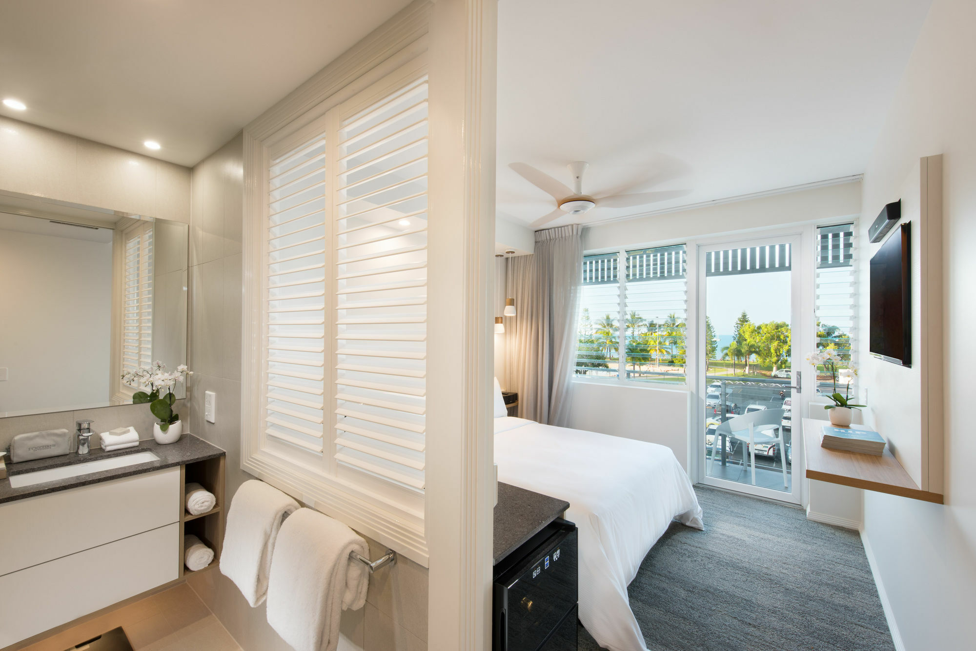 Heart Hotel And Gallery Whitsundays Airlie Beach Kültér fotó