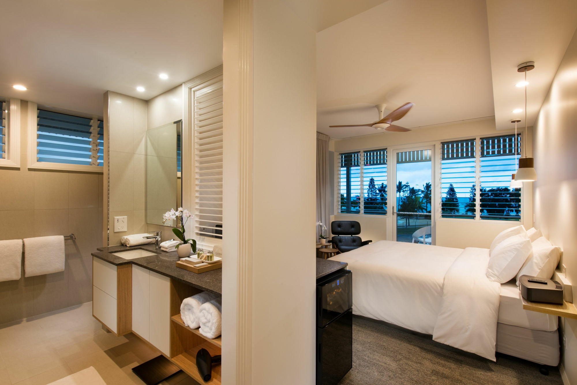 Heart Hotel And Gallery Whitsundays Airlie Beach Kültér fotó